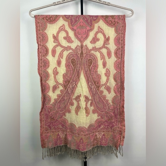 Mala Alisha Pink Cream Paisley Batik Print 100% Pure Wool Scarf with Gray Fringe - Picture 1 of 5